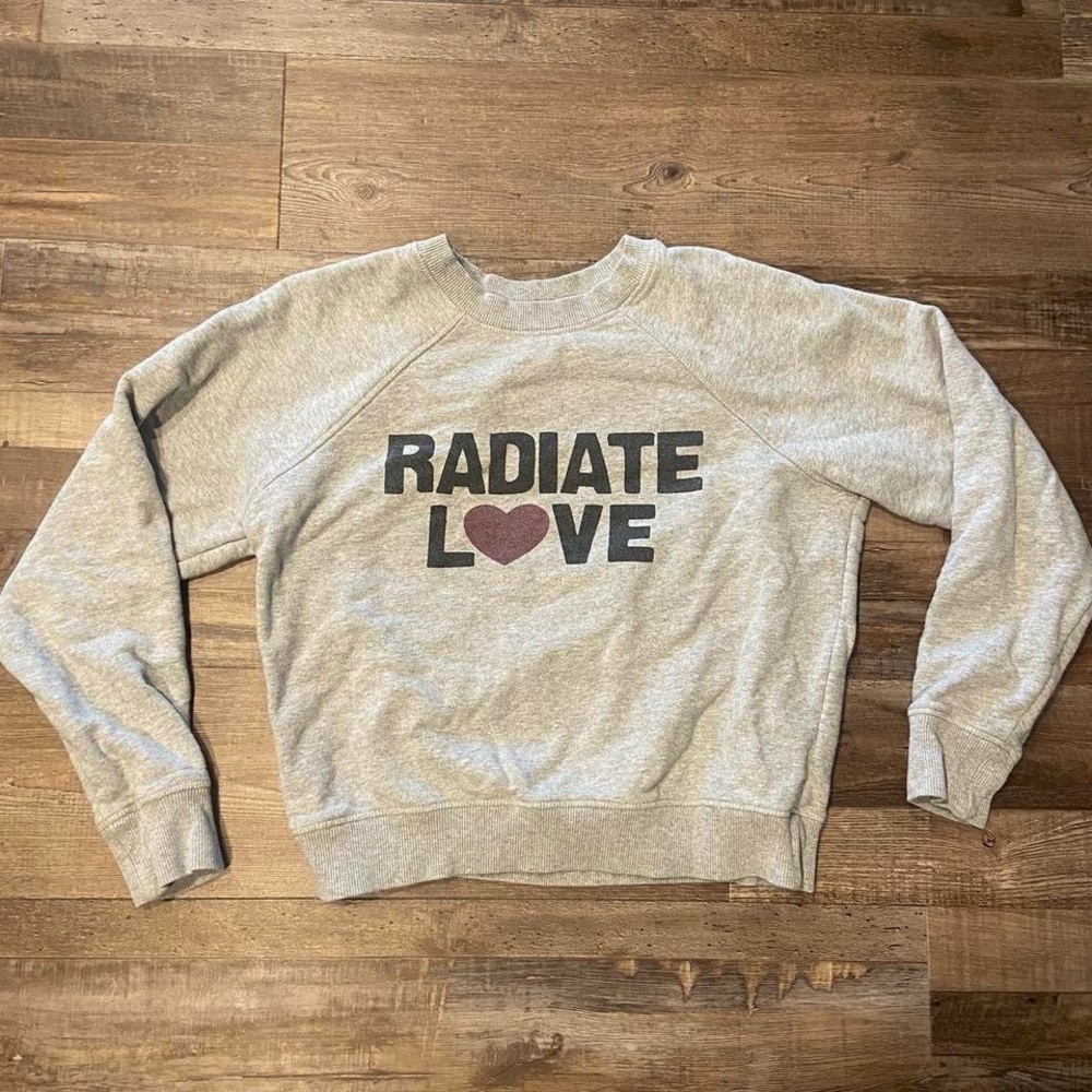 Gray 'Radiate Love' Sweatshirt